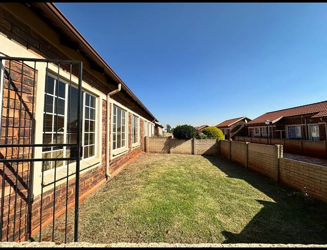 3 BEDROOM DUPLEX FOR SALE IN THE ORCHARDS